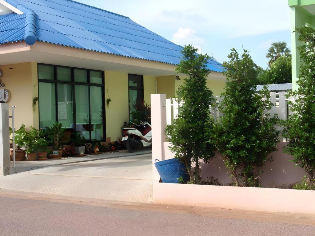 Yamjan Place Сураттхани Экстерьер фото
